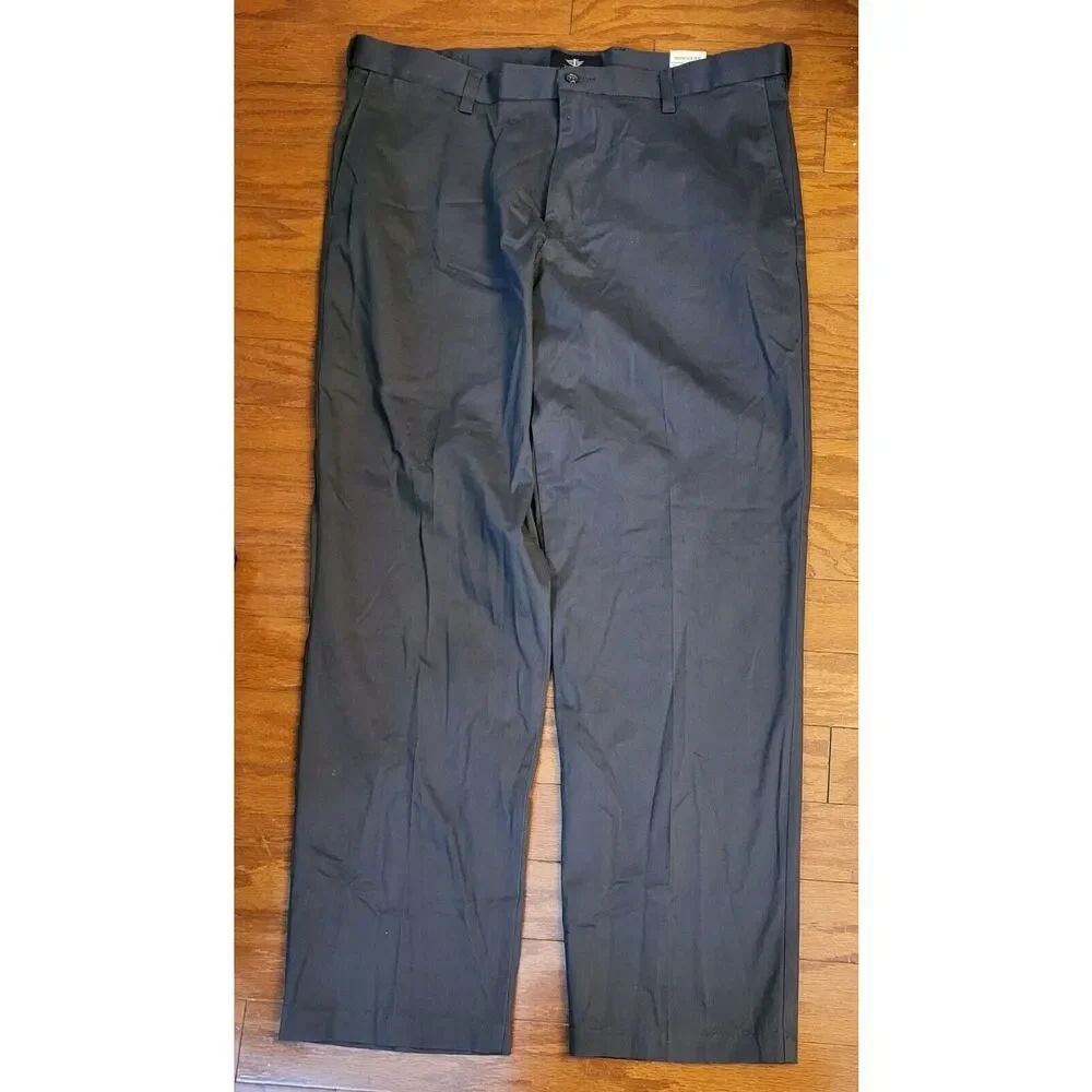 NWT Dockers Pants Mens Gray Flat Front Classic Fit Casual Size W38xL32